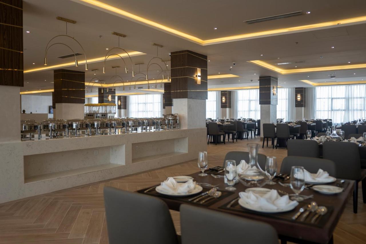 The Plaza Hotel & Resort Salalah Exterior photo